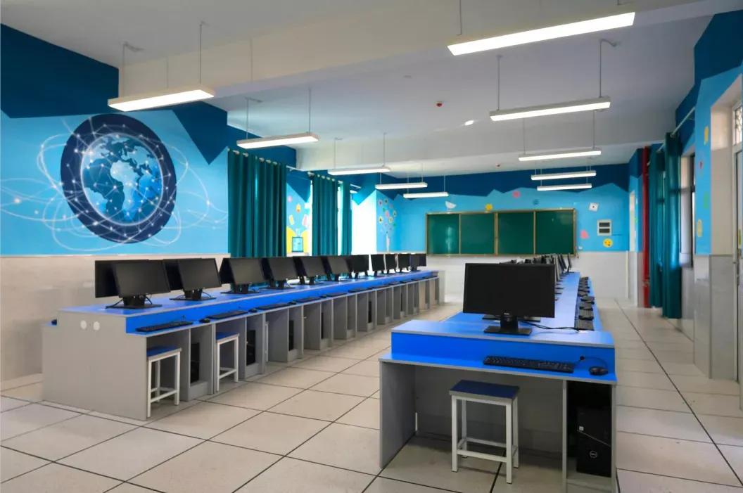 卓尔捐赠7500万建成德和学校 阎志表达深深的感恩之情