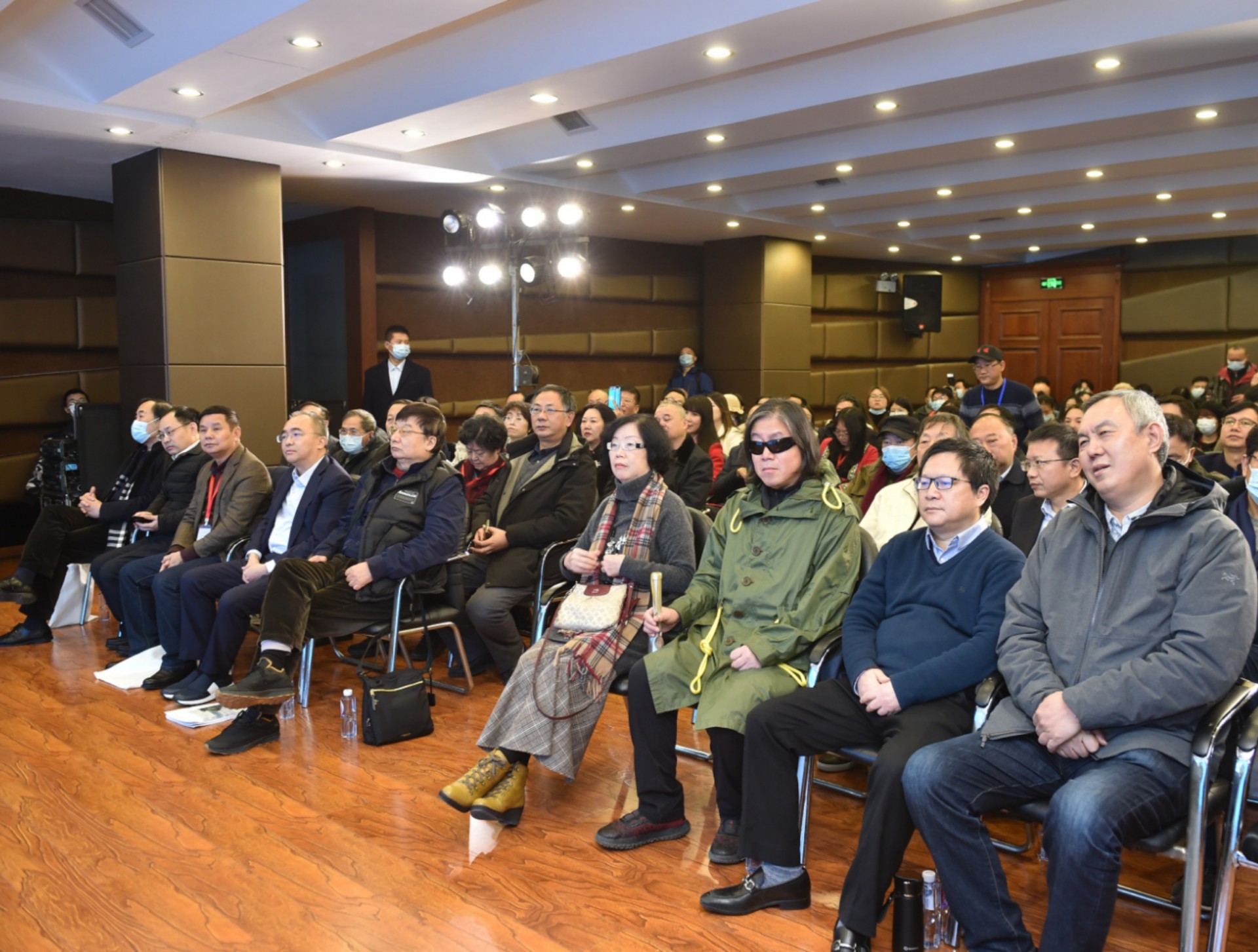 第六届武汉诗歌节开幕 诗意火花闪耀英雄之城